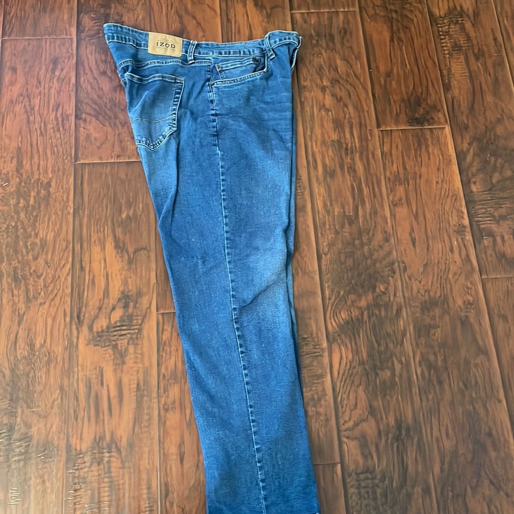 Izod jeans size 38x32